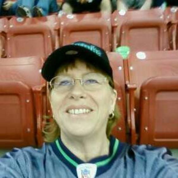Meet your Posher, Janet - Picture 1 of 1